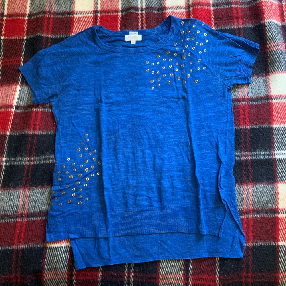 Blue sweater style t-shirt top